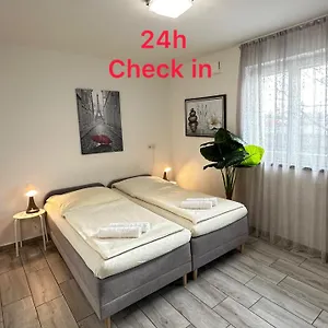 Gasthof Private Mit Eigene Küche Und Bad, Nürnberg